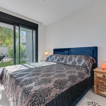 Luxueux 1 Au Centre D'estepona Естепона